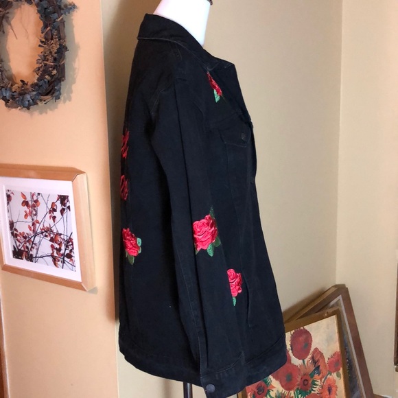 CELLO Made4You Size SMALL Rose Embroidered Denim Black Jean Jacket $74 NEW - Picture 7 of 16